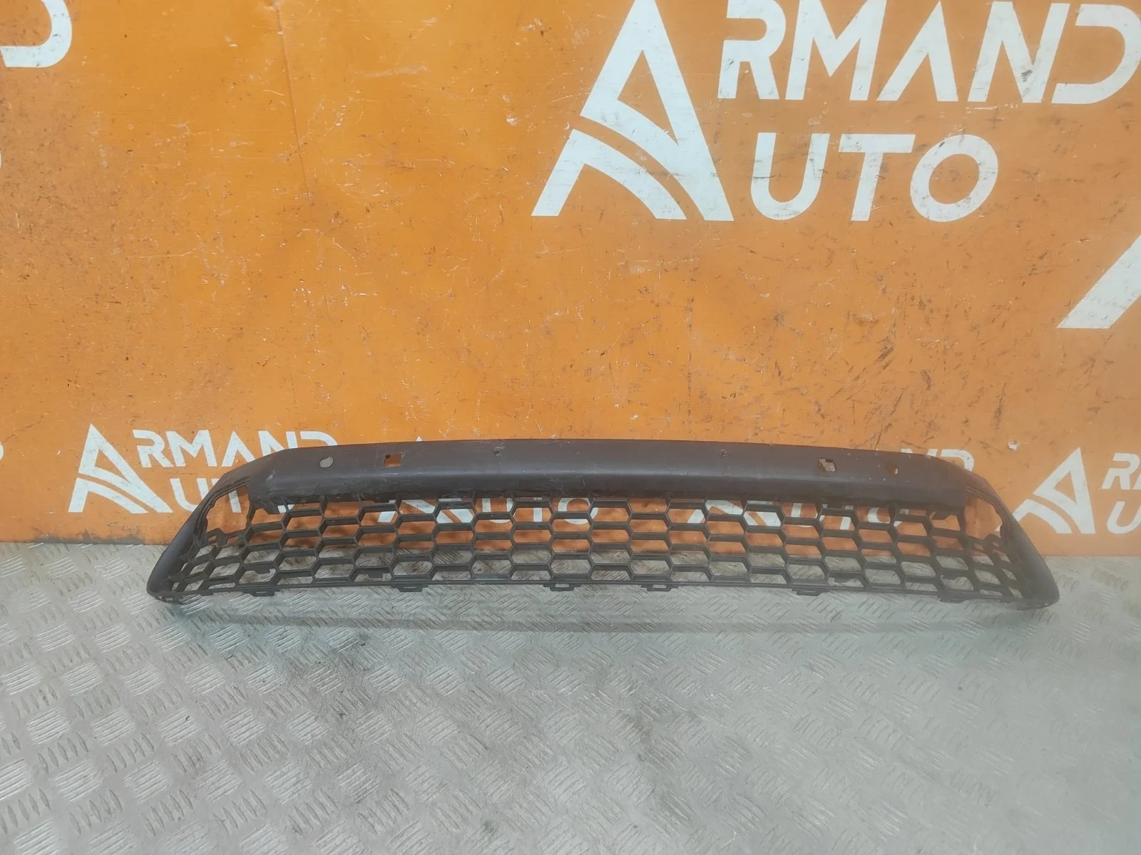 Решетка бампера Lexus NX 2014-2017