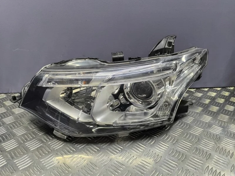 Фара левая Mitsubishi Outlander 2013 8301C205 GG2W 4B11