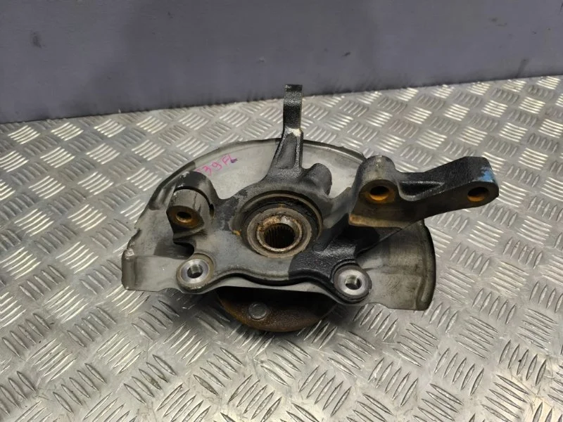 Кулак передний левый Mitsubishi Lancer 2009 3870A011 10 4B11