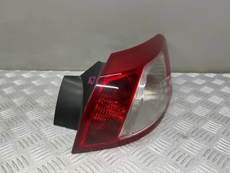 Фонарь Mitsubishi Lancer 10 CX