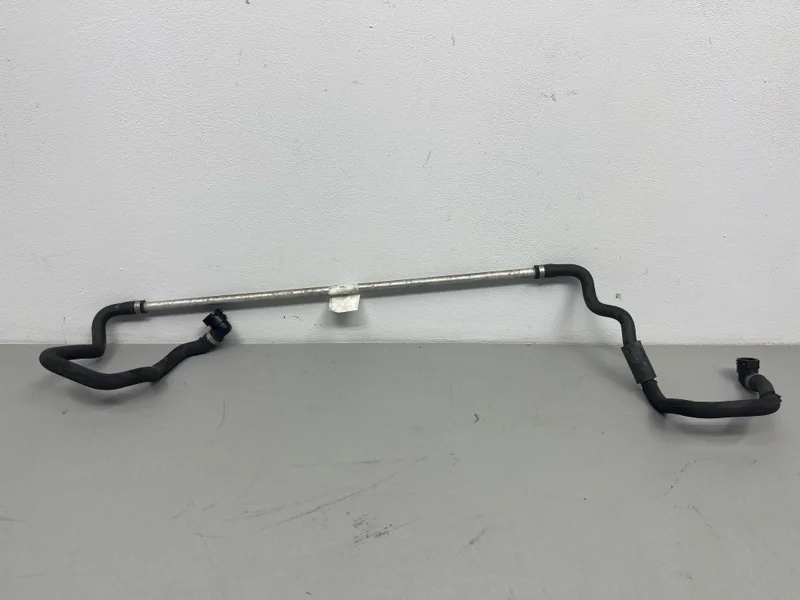 Патрубок охлаждения BMW 6 F06