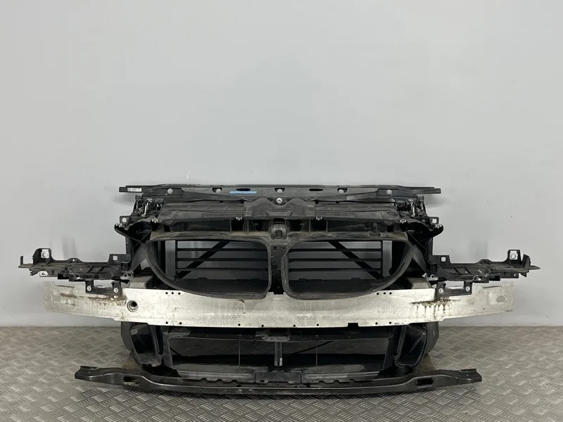 Передняя панель BMW 6 F06