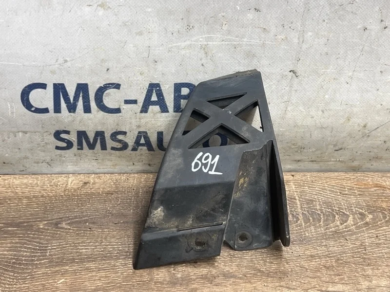 Кронштейн бампера Mercedes-Benz ML 2012 A1668850624 W166 642.826, задний левый