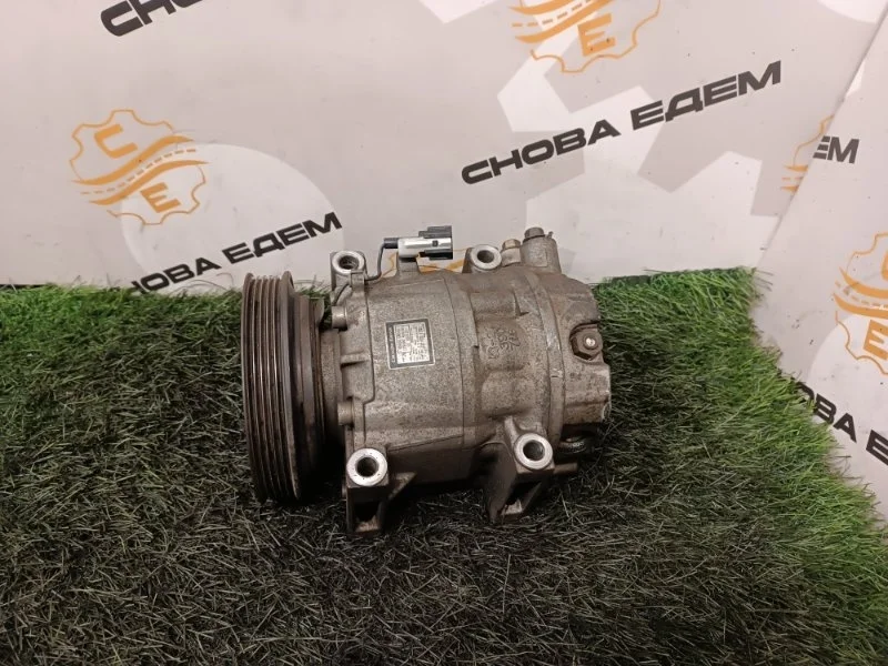 Компрессор кондиционера Nissan Pathfinder 926000W010 R50 VG33