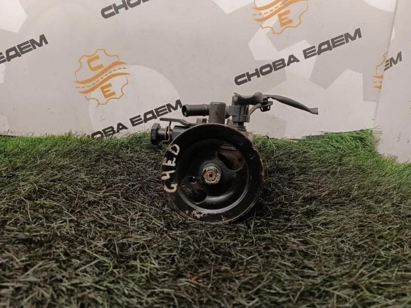 Насос гидроусилителя руля Kia Rio 571001G000 G4ED