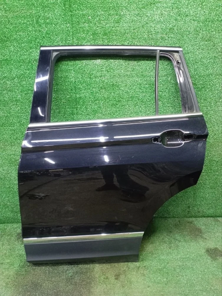 Дверь Volkswagen Tiguan 2017 5NA833055J 2 DBGC, задняя левая