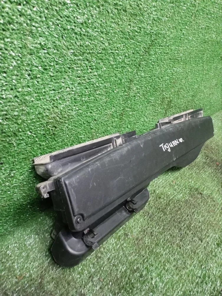 Воздухозаборник Volkswagen Tiguan 2017 5Q0129254B 2 DBGC