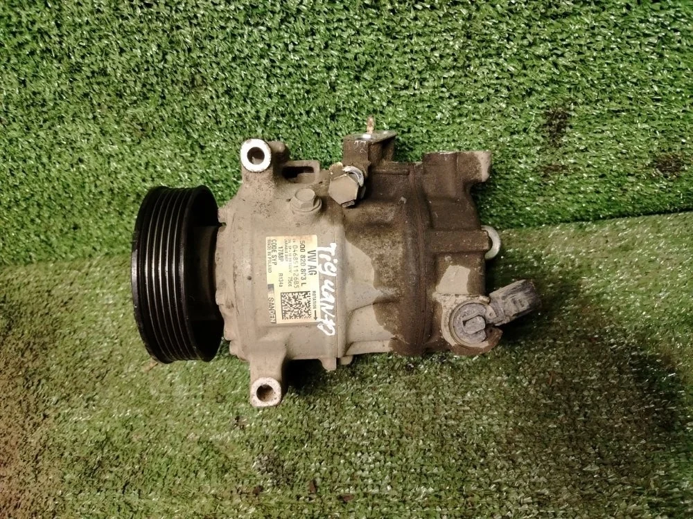 Компрессор кондиционера Volkswagen Tiguan 2017 5Q0820803K 2 DBGC