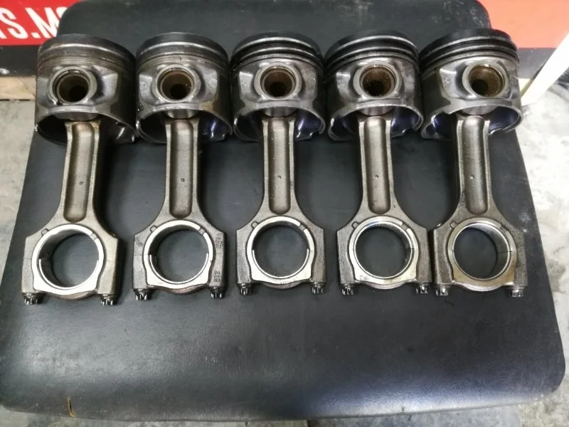 Шатун с поршнем BMW X5 2009 11257792745 E70 3.0