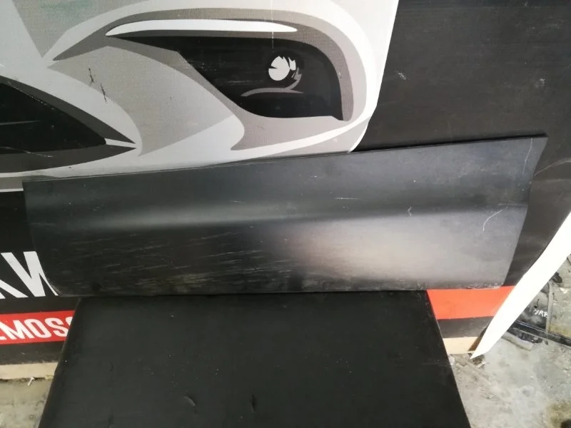 Молдинг на дверь Nissan Qashqai 2019 828714EA0A J11, задний левый