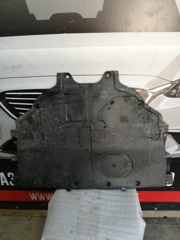 Пыльник ДВС Mazda 6 2014 GHR156110 GJ 2.0, передний