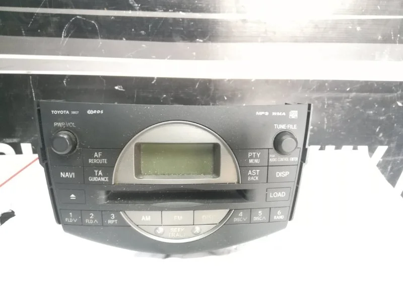 Магнитофон Toyota RAV4 2008 8612042220 30 2.0