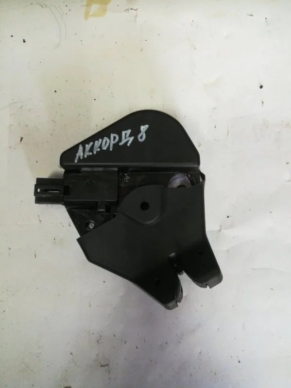 Замок багажника Honda Accord 2012 74851TL0G01 CU, задний
