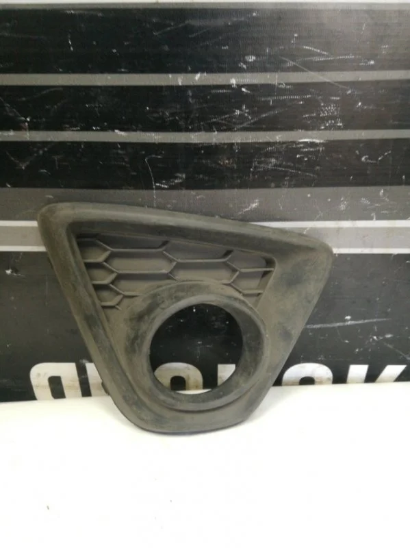 Окантовка противотуманки Mazda CX-5 KD5350C11 KE, передняя правая