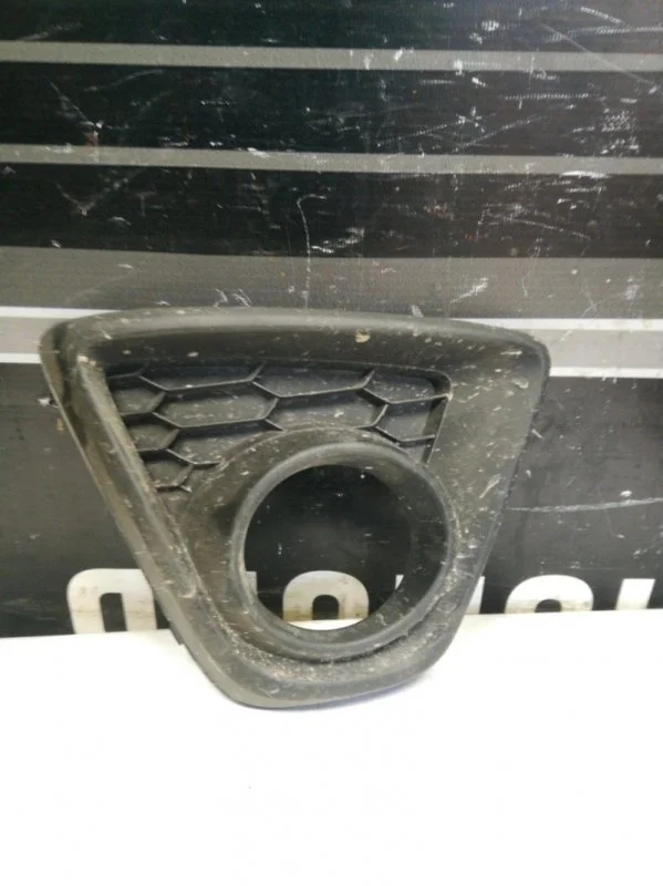 Окантовка противотуманки Mazda CX-5 KD5350C11 KE, передняя правая
