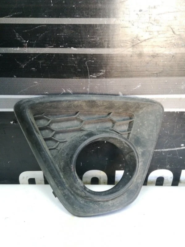 Окантовка противотуманки Mazda CX-5 KD5350C11 KE, передняя правая