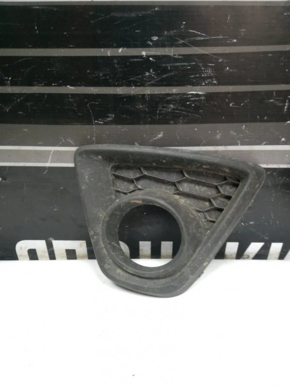 Окантовка противотуманки Mazda CX-5 KD5350C21 KE, передняя левая
