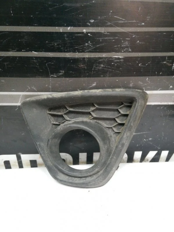 Окантовка противотуманки Mazda CX-5 KD5350C21 KE, передняя левая