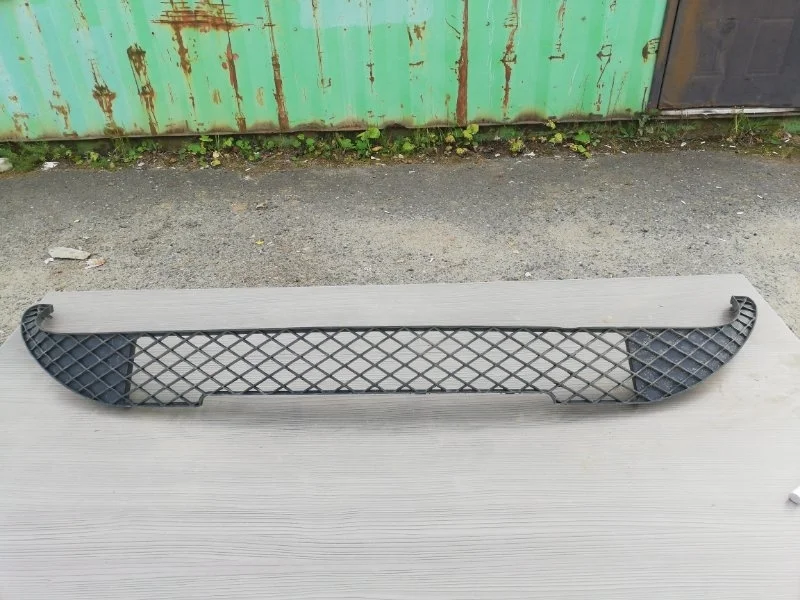 Решетка бампера Mercedes-Benz A-Class A1768850022 W176, передняя