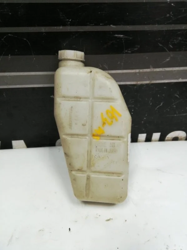 Бачок расширительный Honda CR-V 2015 19101R5AA00 4 (RM1/RM4)