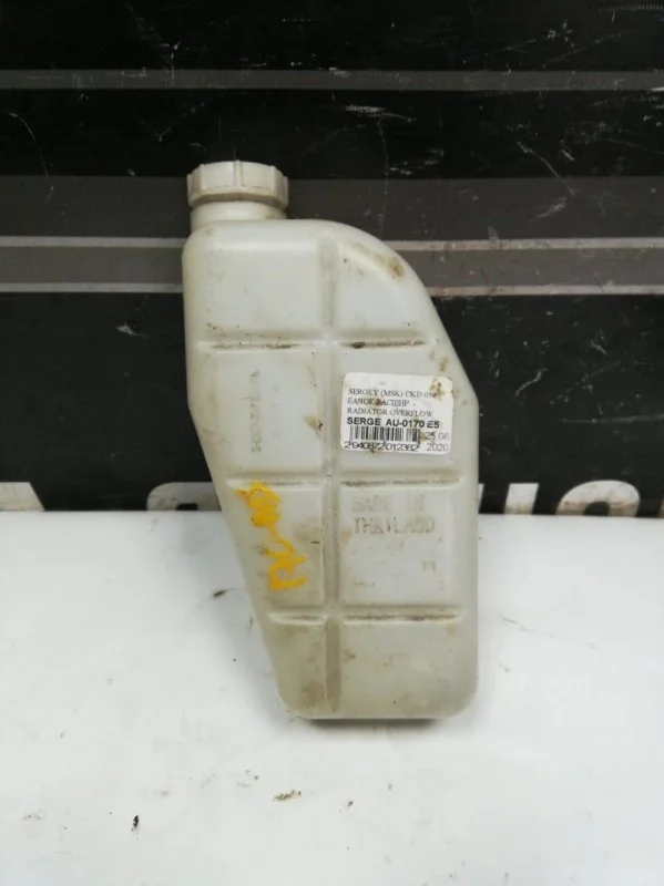 Бачок расширительный Honda CR-V 2015 19101R5AA00 4 (RM1/RM4)