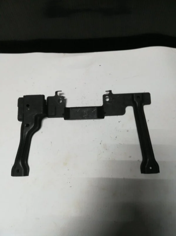 Кронштейн замка капота Mazda 6 GS1D5215YA GH