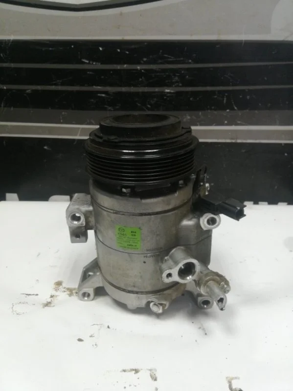 Компрессор кондиционера Mazda 6 2015 KD4561450 GJ 2.5