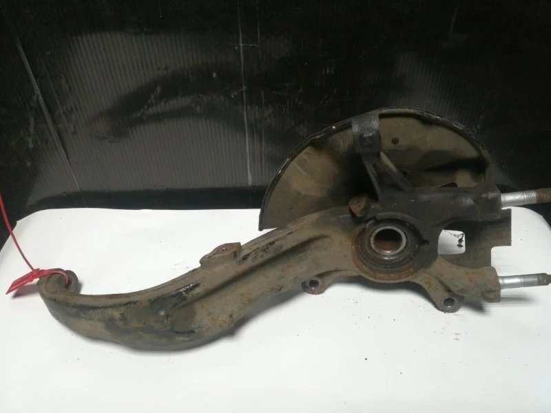 Кулак поворотный Mazda 6 2007-2012 GS1D33021 GH, передний правый