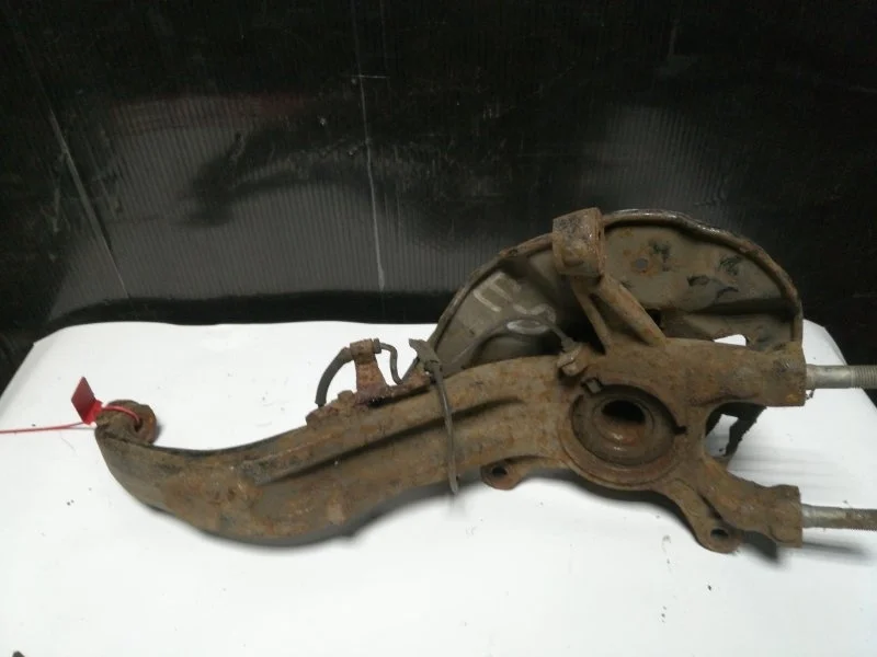 Кулак поворотный Mazda 6 2007-2012 GS1D33021 GH, передний правый