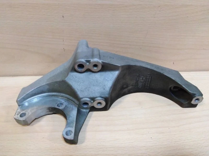 Кронштейн генератора Chevrolet Captiva 2011-2016 12628024 C140 2.4