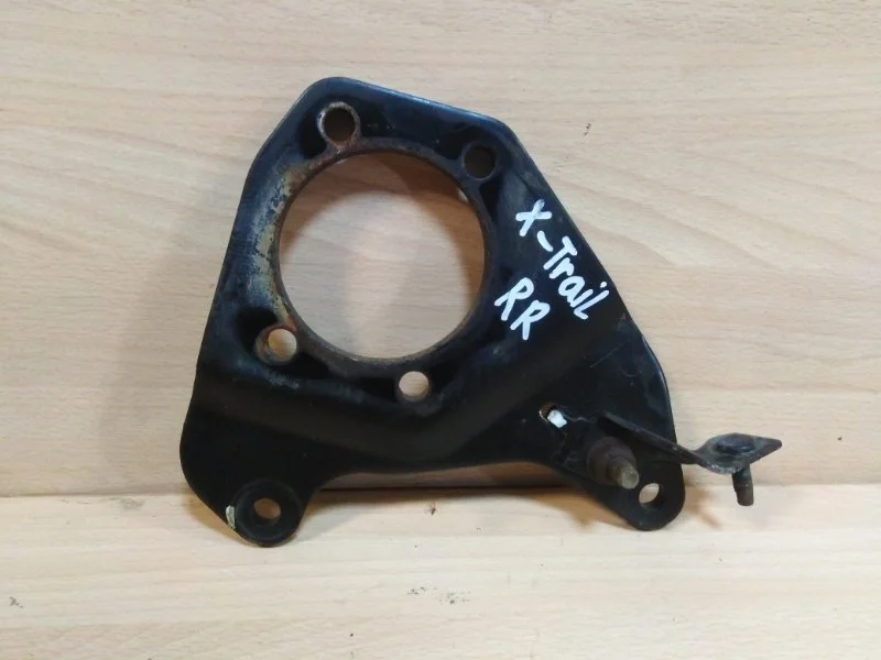 Кронштейн балки Nissan X-Trail 440214EG0A T32, задний правый