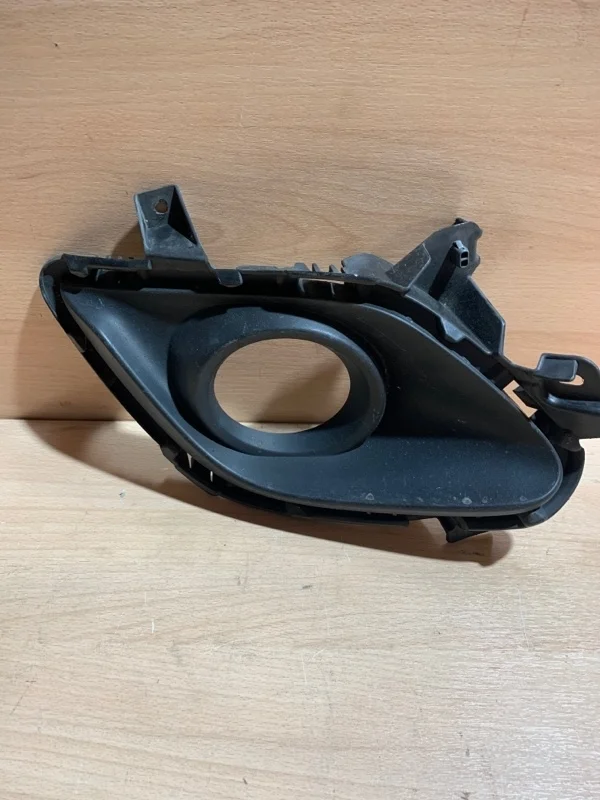 Накладка ПТФ Mazda 6 GHR450C21A GJ, передняя левая