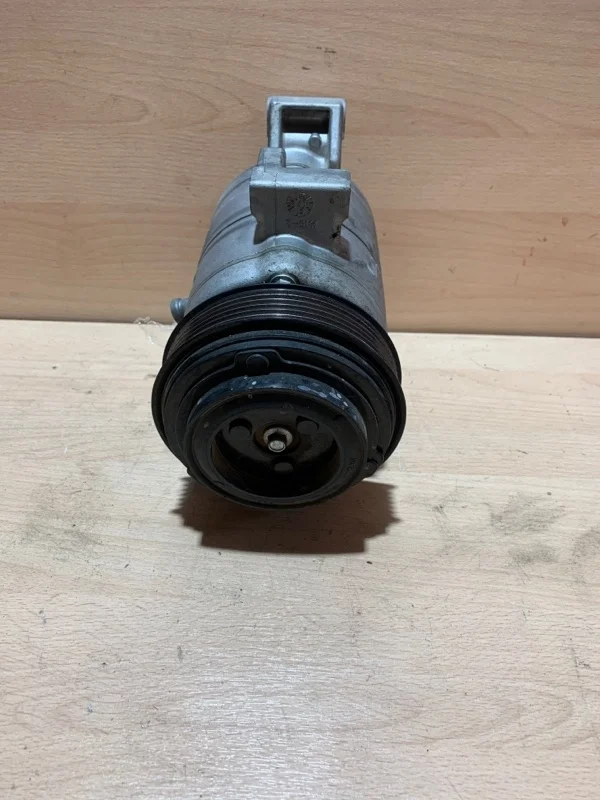 Компрессор кондиционера Mazda CX-5 KF0161450 KE 2.0