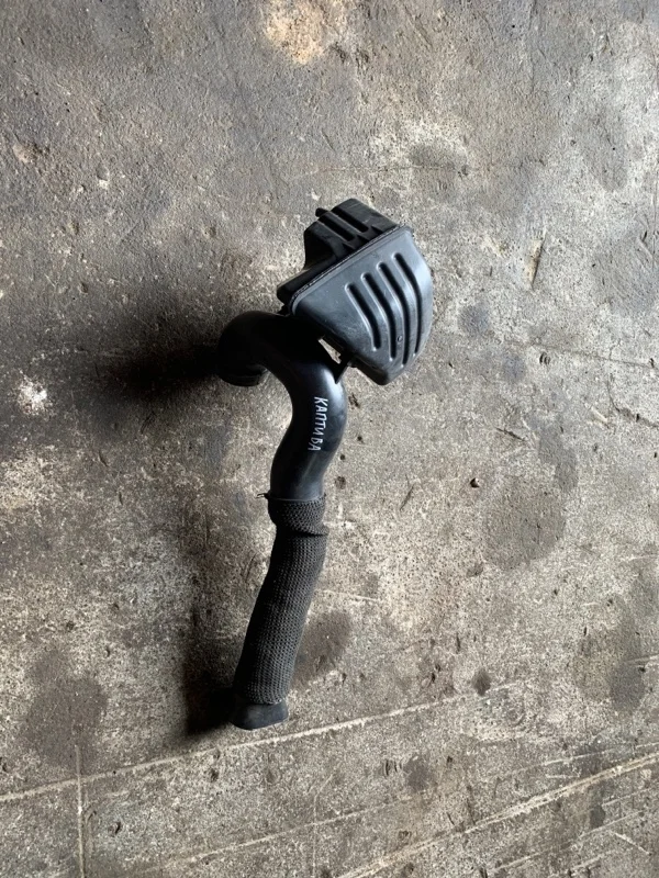 Резонатор воздушного фильтра Chevrolet Captiva 96829527 C100 3.2