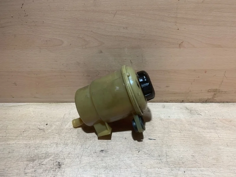 Бачок гидроусилителя Chevrolet Captiva 96626624 C100 3.2