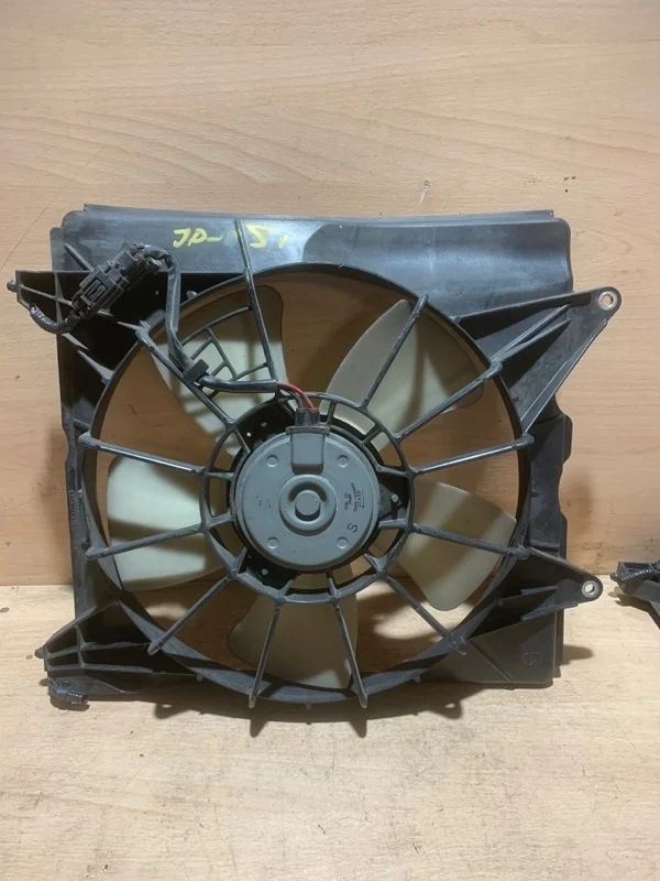 Вентилятор радиатора Honda Accord 19015RL5A01 CU