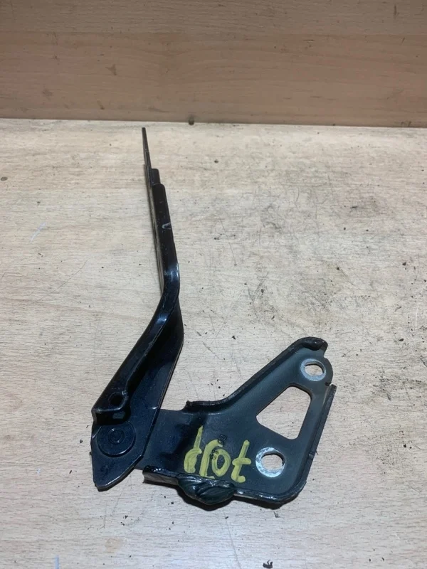 Петля капота Audi Q7 4L0823301, левая