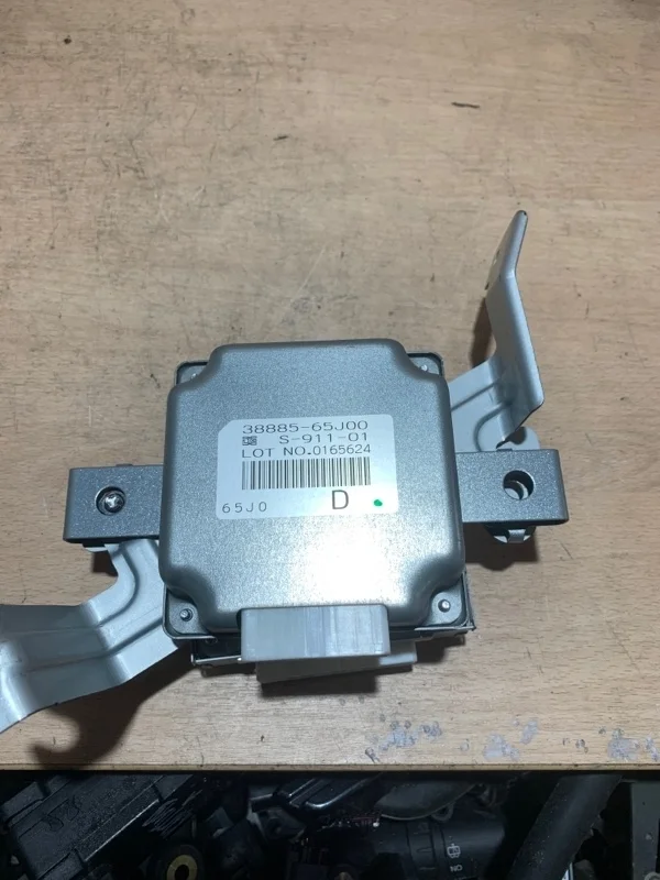Блок управления раздаткой Suzuki Grand Vitara 3888565J00 2.0