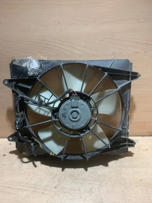 Вентилятор Honda CR-V 19015R6FG01 4 (RM1/RM4)