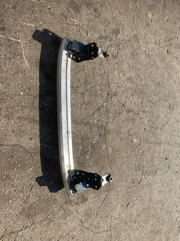 Усилитель бампера Audi Q7 4L0807113, передний