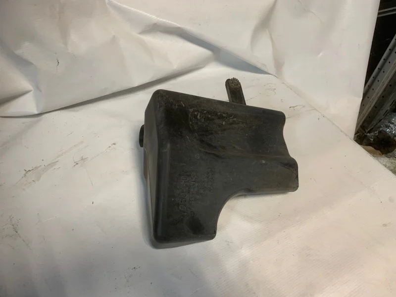 Резонатор воздушного фильтра Suzuki Grand Vitara 2005-2016 1376165J00 JT