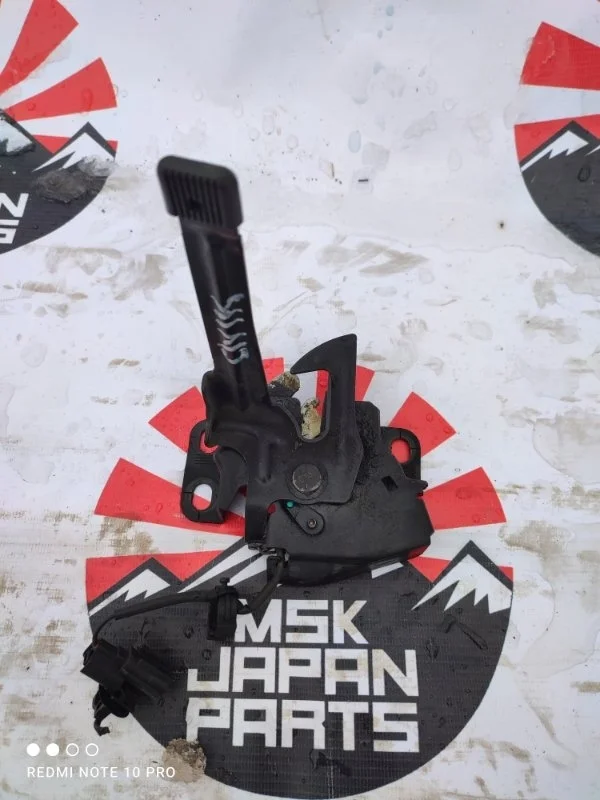 Замок капота Honda Civic 74120SNBE11 4D FD1 FD2 FD3