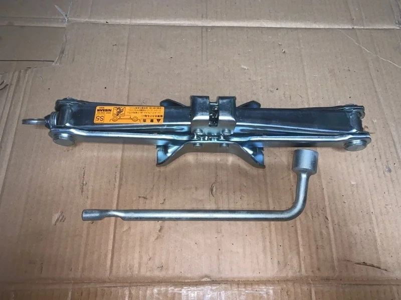 Домкрат Nissan Teana 99550JN90A J32
