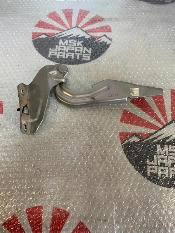 Петля капота Mitsubishi Outlander MN175242 XL 2.4, передняя правая