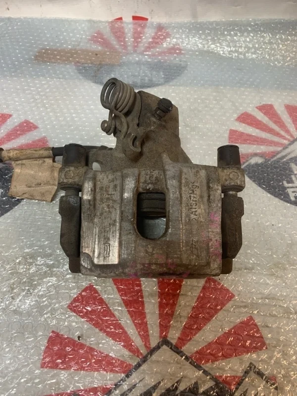 Тормозной суппорт Mazda 3 BPYK2671XC BL, задний левый