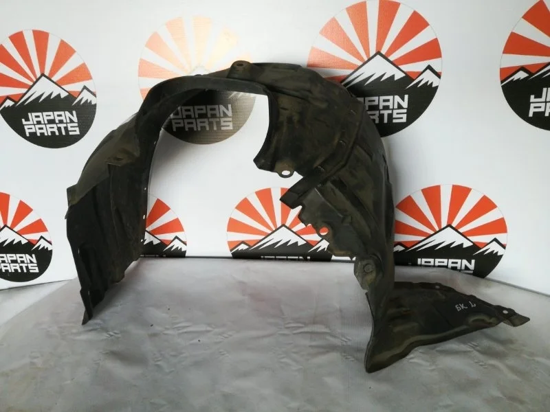 Подкрылок Mazda 3 2003-2009 BP4K56140H BK, передний левый