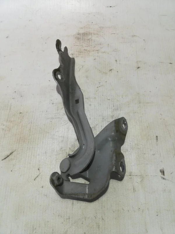 Петля капота Mazda 3 2003-2009 BP4K52420B BK, передняя левая