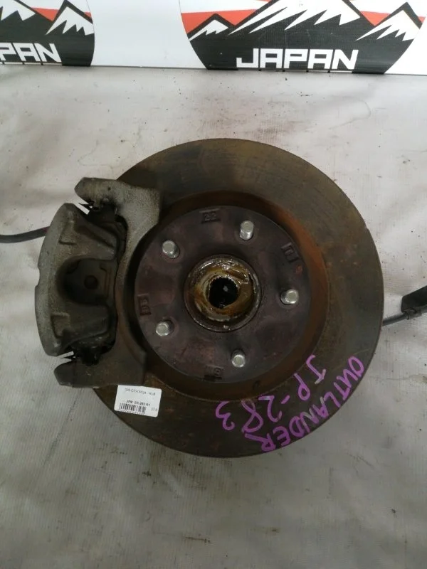 Кулак поворотный Mitsubishi Outlander 3870A011 XL 2.4, левый