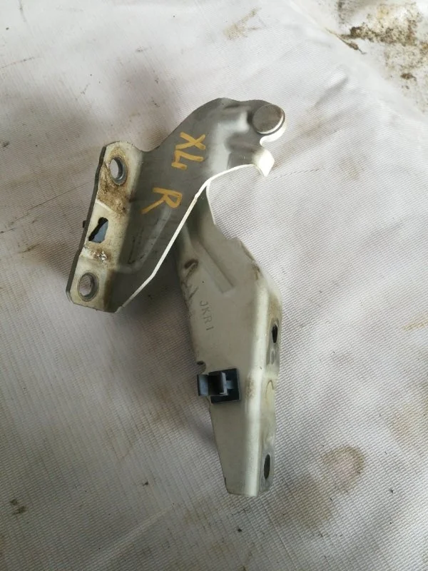 Петля капота Mitsubishi Outlander MN175242 XL 2.4, правая