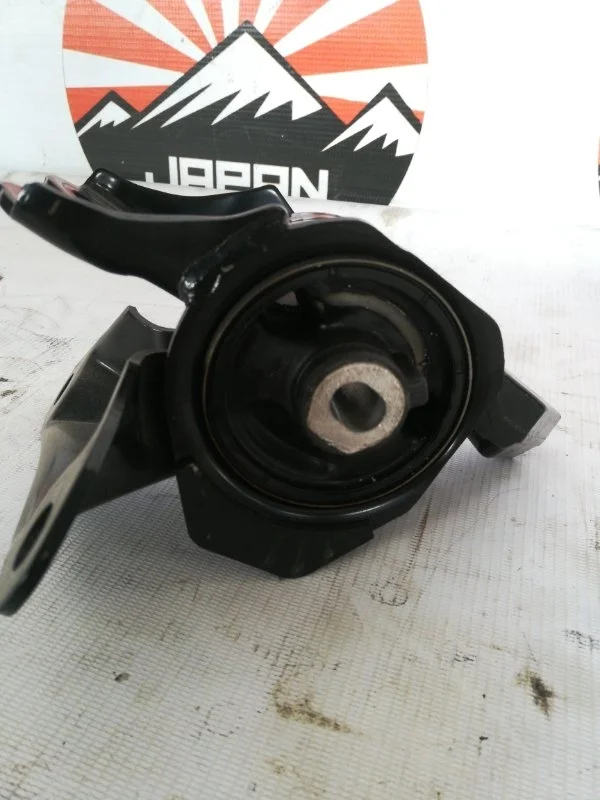 Подушка акпп Mazda 6 2009-2012 GS1G39070B GH
